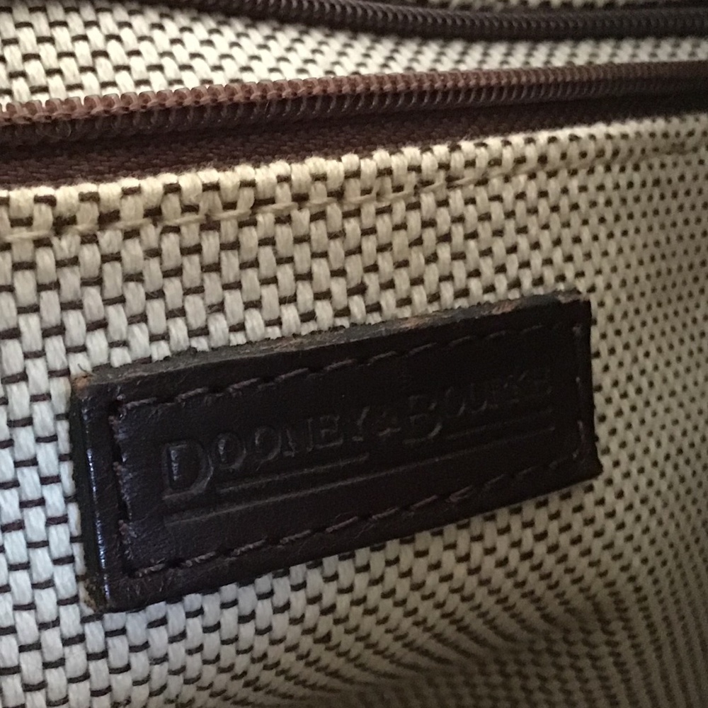 DOONEY & BOURKE 1975 Vintage Pebble Grain Hobo Bag - Picture 8 of 16